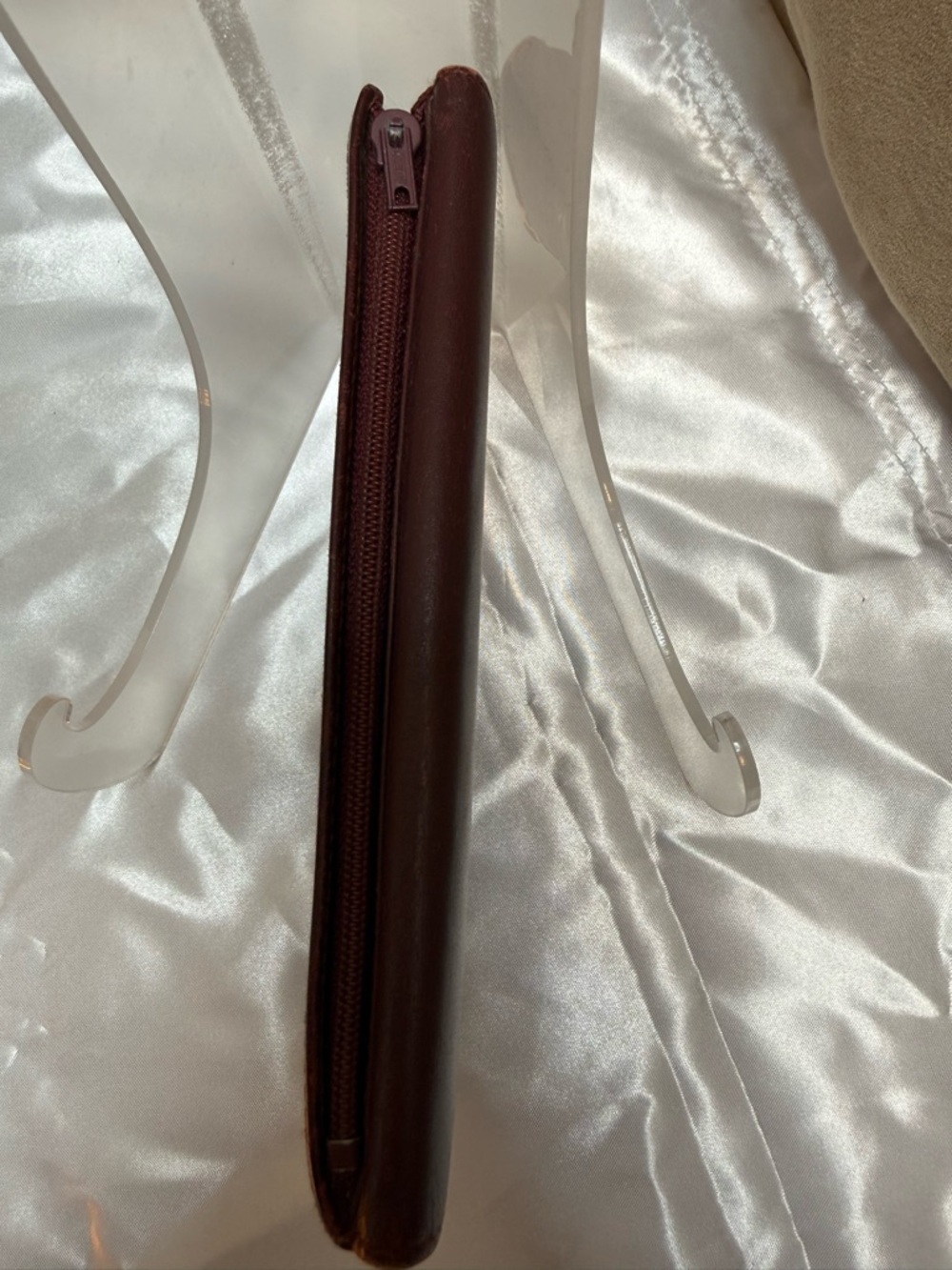 Cartier Must de Cartier Burgundy Leather Long Wallet Gold-tone Corners - Picture 16 of 16